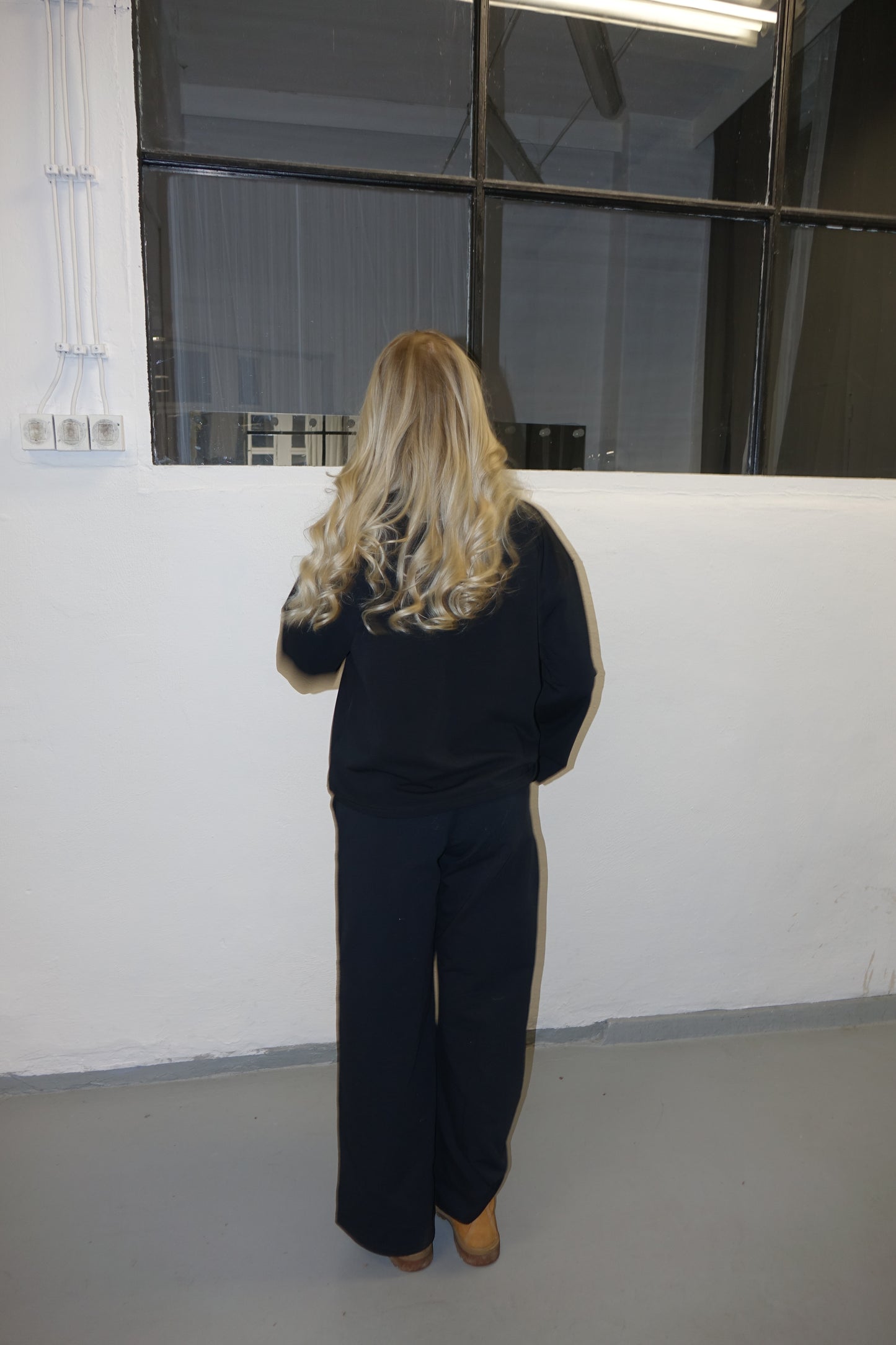 BLACK LONG SLEEVE