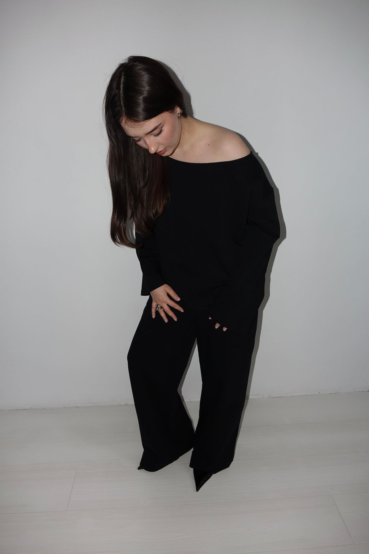 BLACK WIDE LEG SWEATPANTS