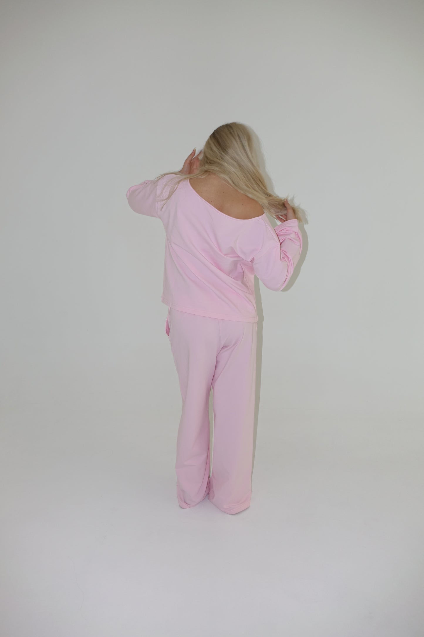 PINK WIDE LEG SWEATPANTS