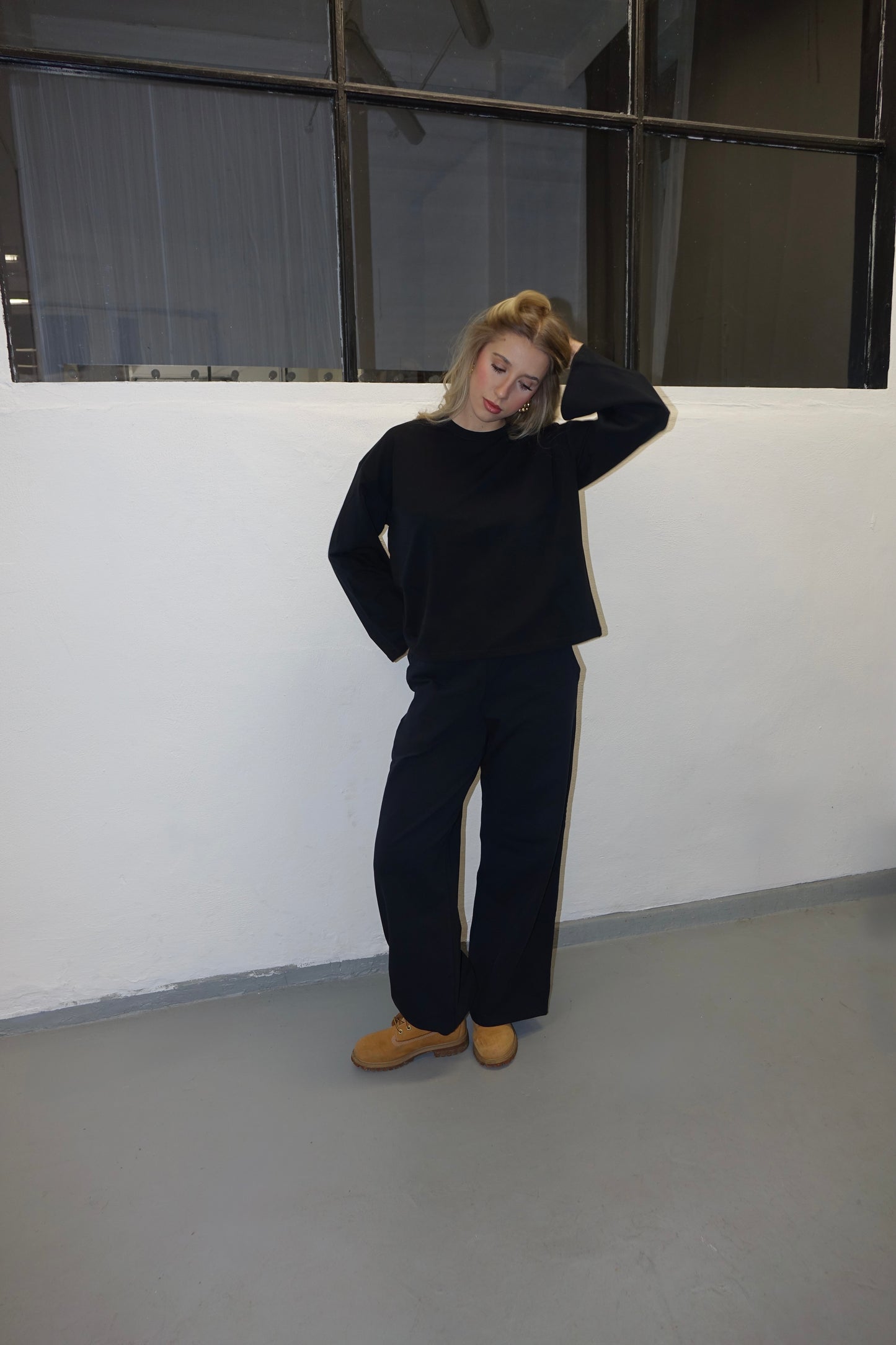 BLACK LONG SLEEVE