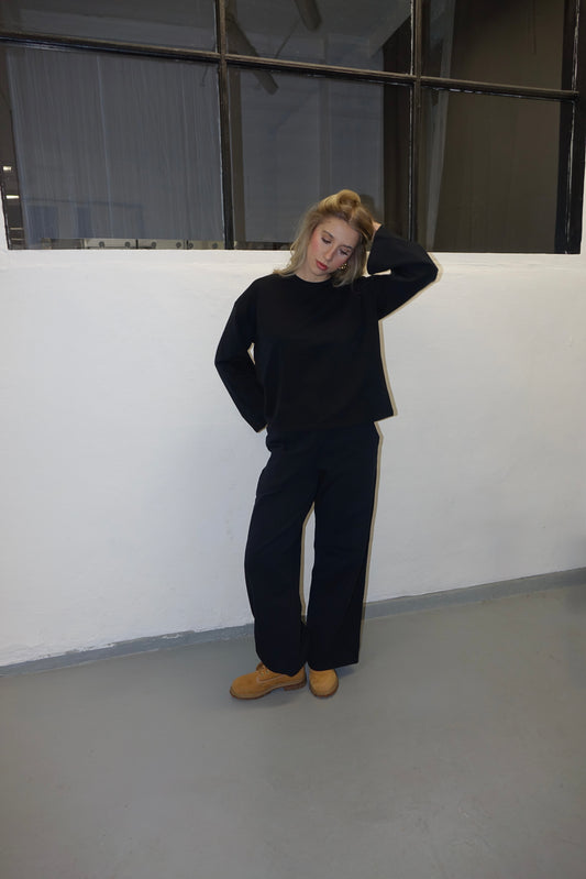 BLACK LONG SLEEVE