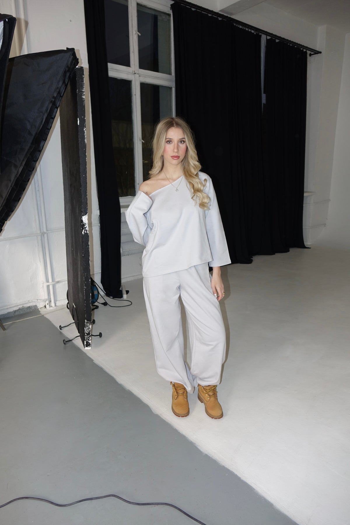 WHITE SMOKE OFF SHOULDER LONG SLEEVE