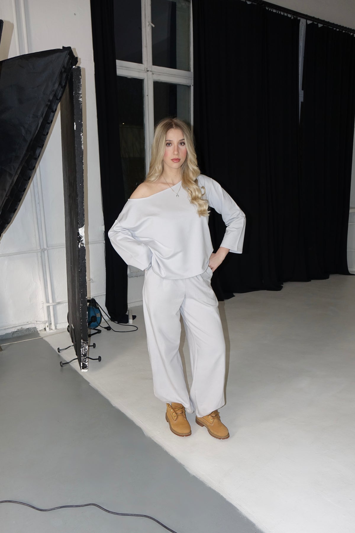WHITE SMOKE OFF SHOULDER LONG SLEEVE