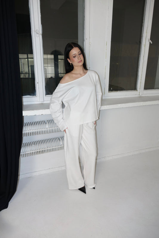 WHITE OFF SHOULDER LONG SLEEVE