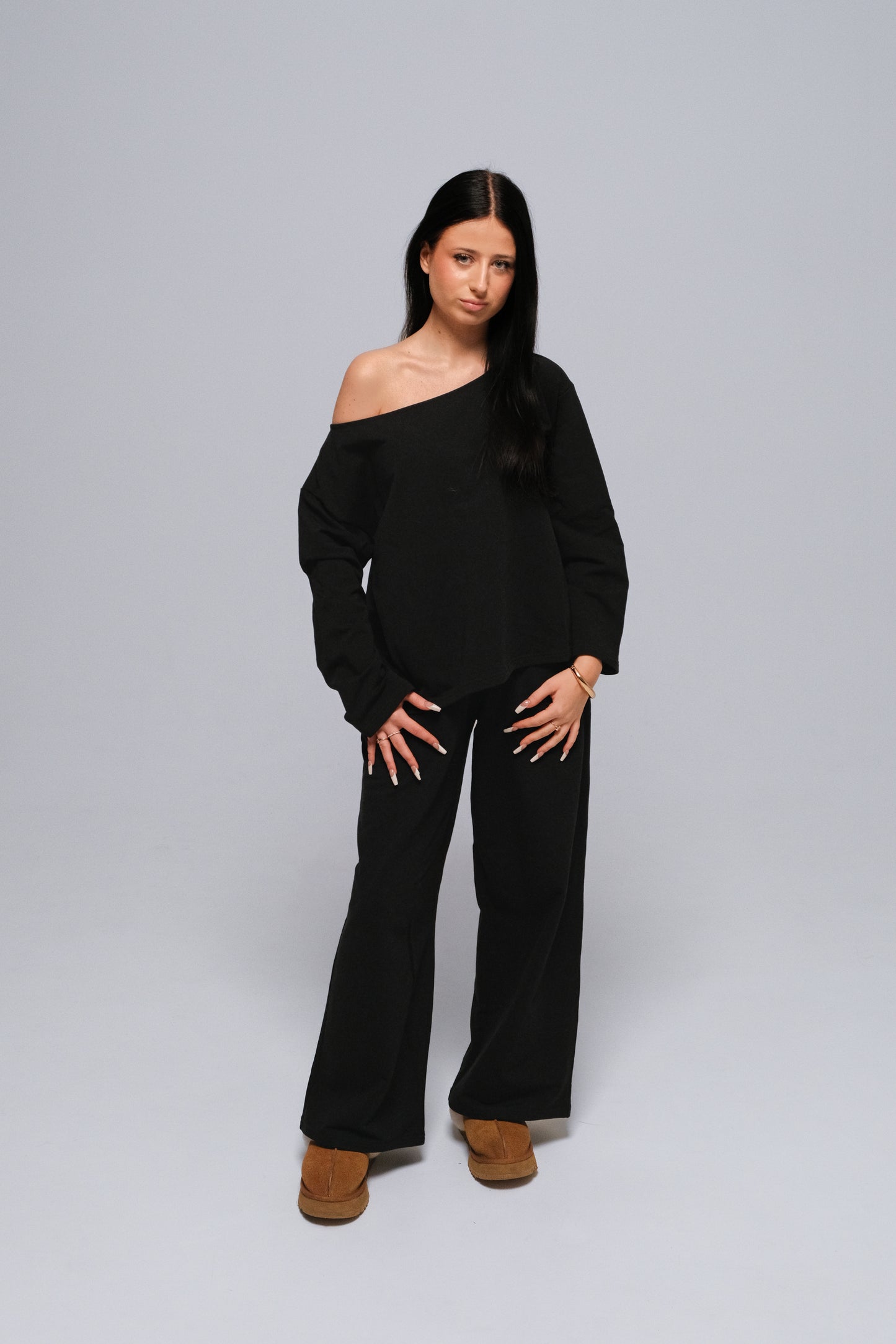 BLACK OFF SHOULDER LONG SLEEVE